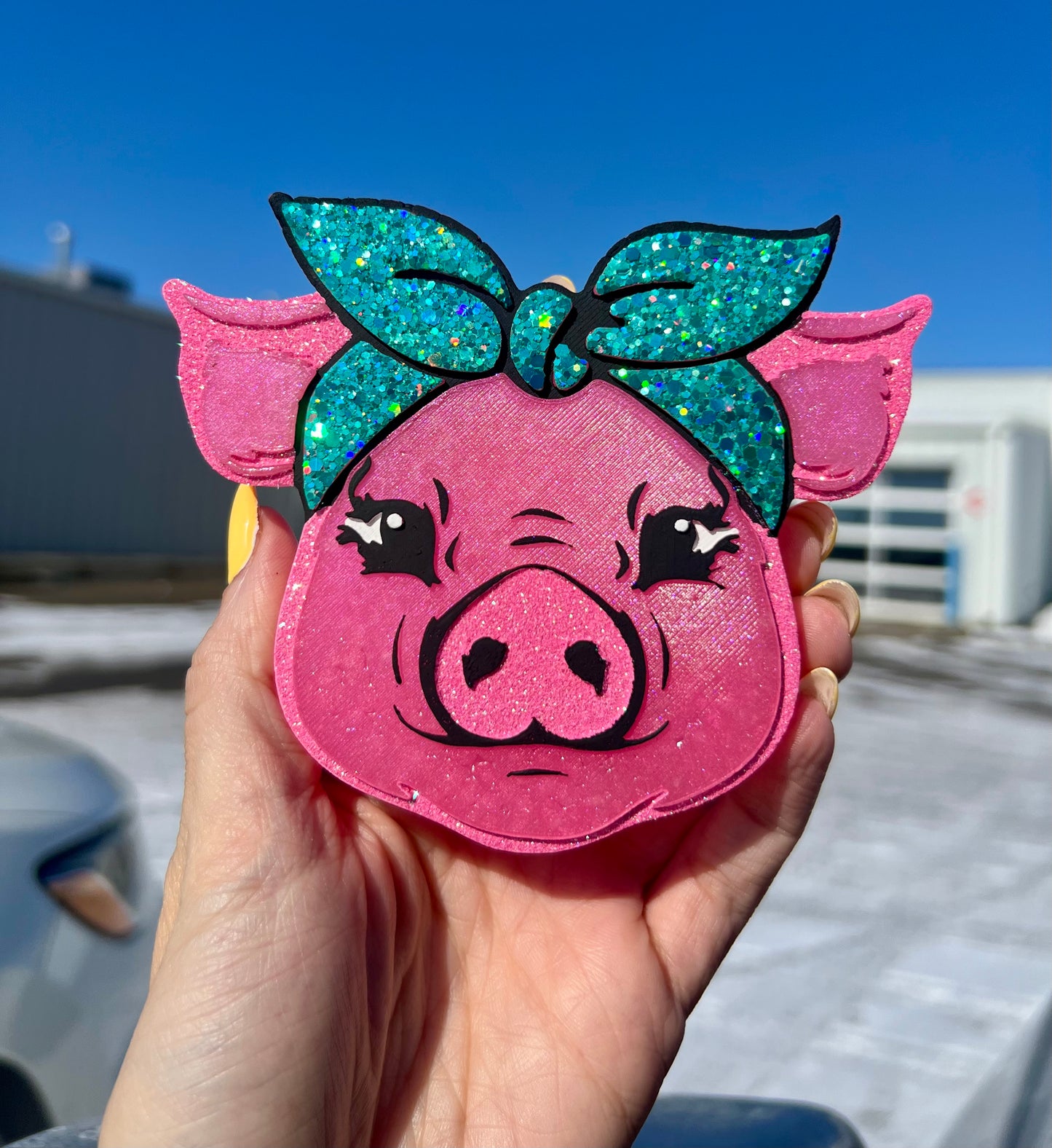 Pig w/ Bow