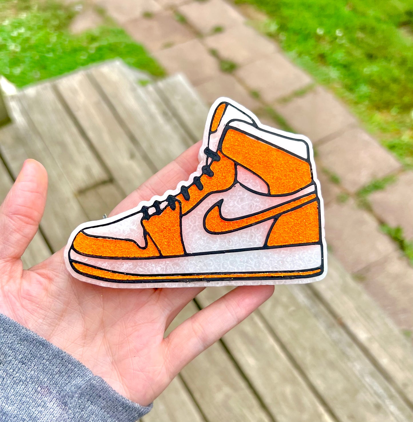 Shoe